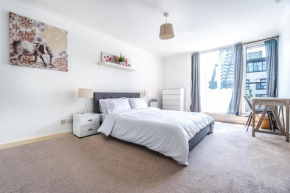 Luxury Apartment in Canary Wharf
